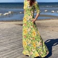MaxiDress With Green-Yellow Flowers And Butterflies